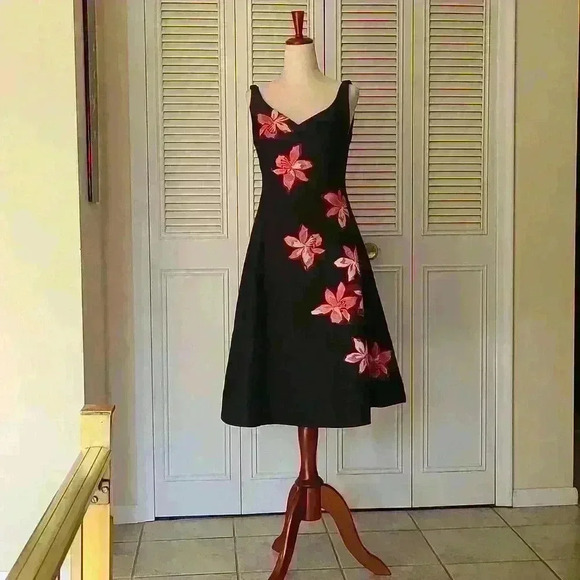 NWOT Kate Spade new without tag Black Tiger Lily Applique Fit & Flare Dress sz 4 - Picture 1 of 15